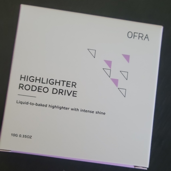 OFRA rodeo drive highlighter 🆕 - Picture 2 of 4